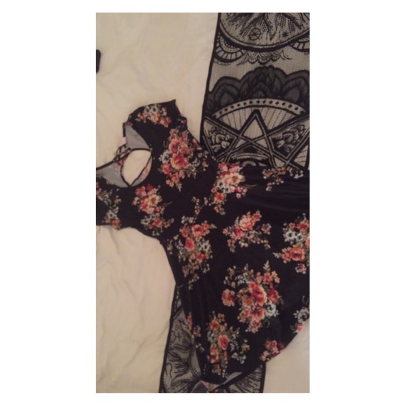 🌷 Floral dress 🌷 - Picture 1 of 2